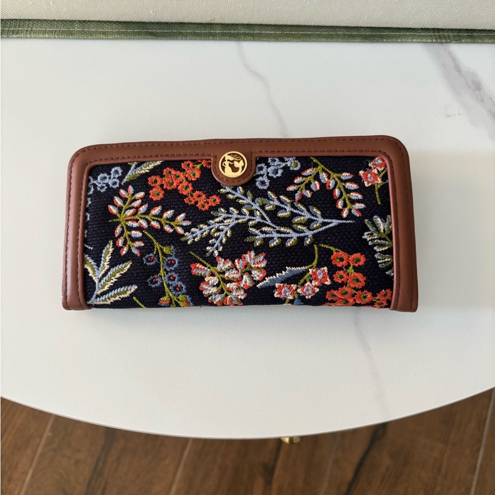 NWT Spartina 449 snap wallet